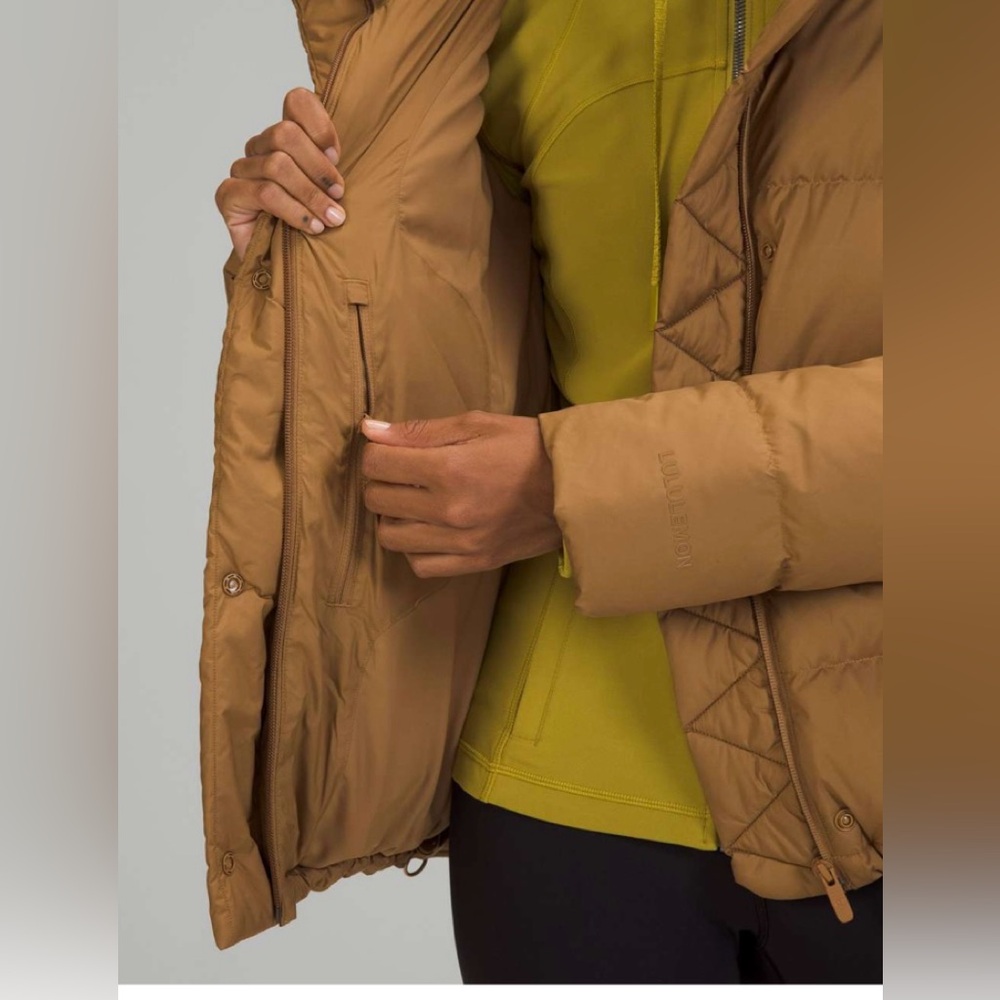 Lululemon Wunder Puff Jacket Hooded Goose Down Jacket
Bold Beige size 8 - Picture 3 of 11